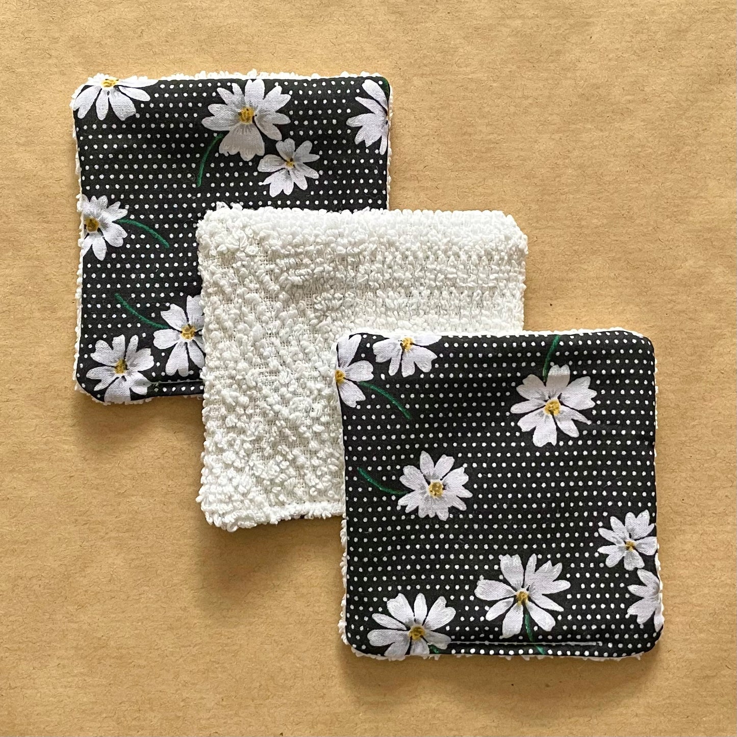 Daisies - Eco Skincare Scrubbies